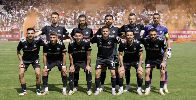 AKSARAYSPOR 90+7 DK. RAKİBİNE ŞAMPİYONLUĞU ALTINTEPSİ’DE SUNDU