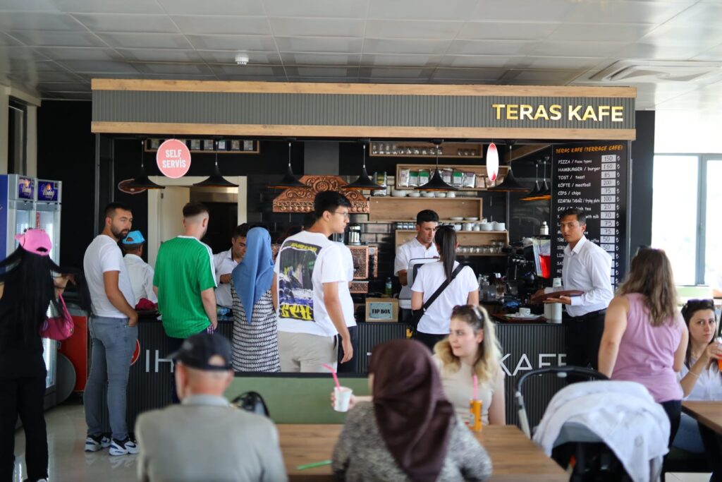 ihlara cam teras 22