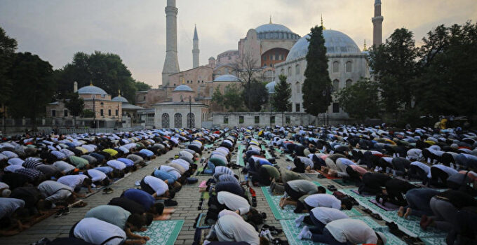 BAYRAM NAMAZI  HANGİ CAMİLERDE KILANACAK?